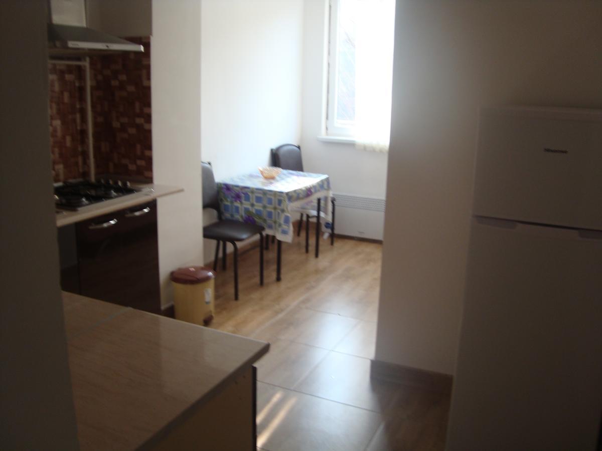 Apartments Azatutyan Avenue 9, Кв 19 เยเรวาน ภายนอก รูปภาพ